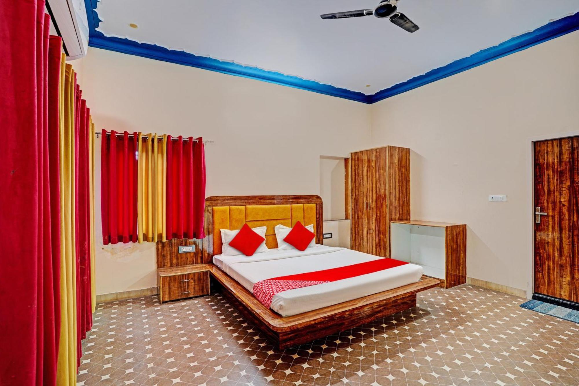 Hotel O Real Out Of The Blue Pushkar Exteriör bild