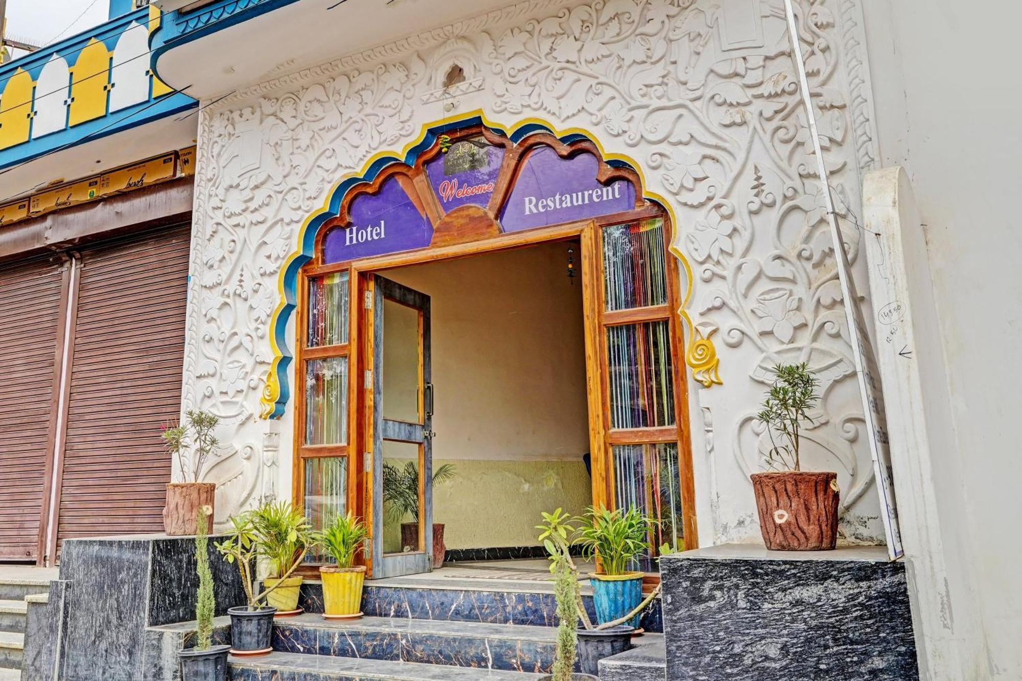 Hotel O Real Out Of The Blue Pushkar Exteriör bild